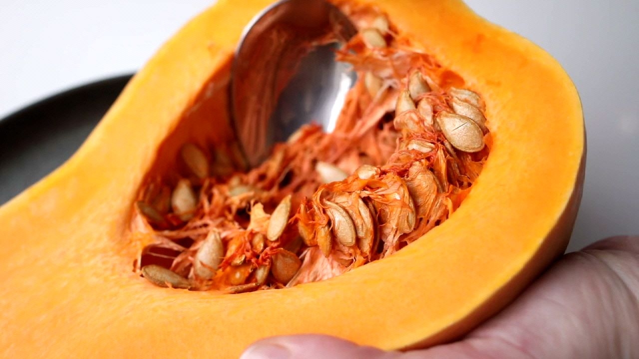 Pumpkin seeds without shell 100g kaddu k beej unshelled Pumpkin  seeds for eating 100 grams