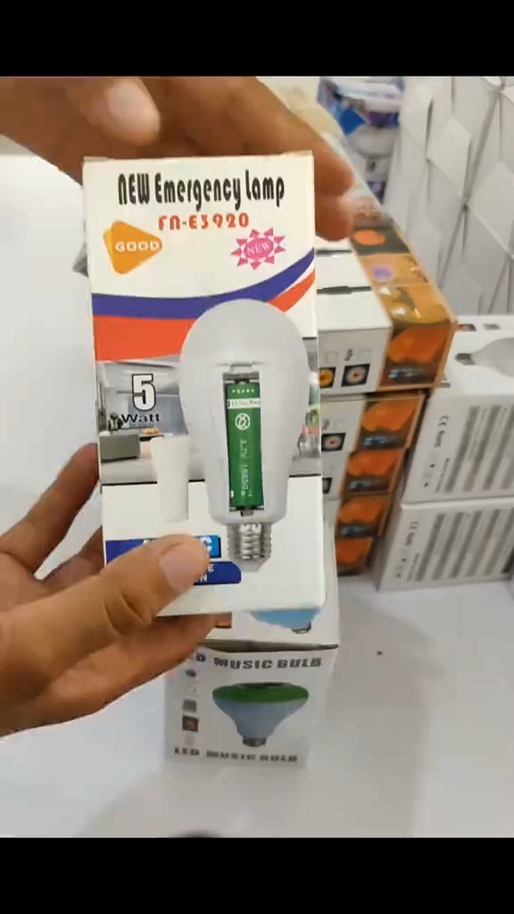 20 Watt Rechargeable LED Bulb 4 to 6 Hours Battery Timing 2x Batteries