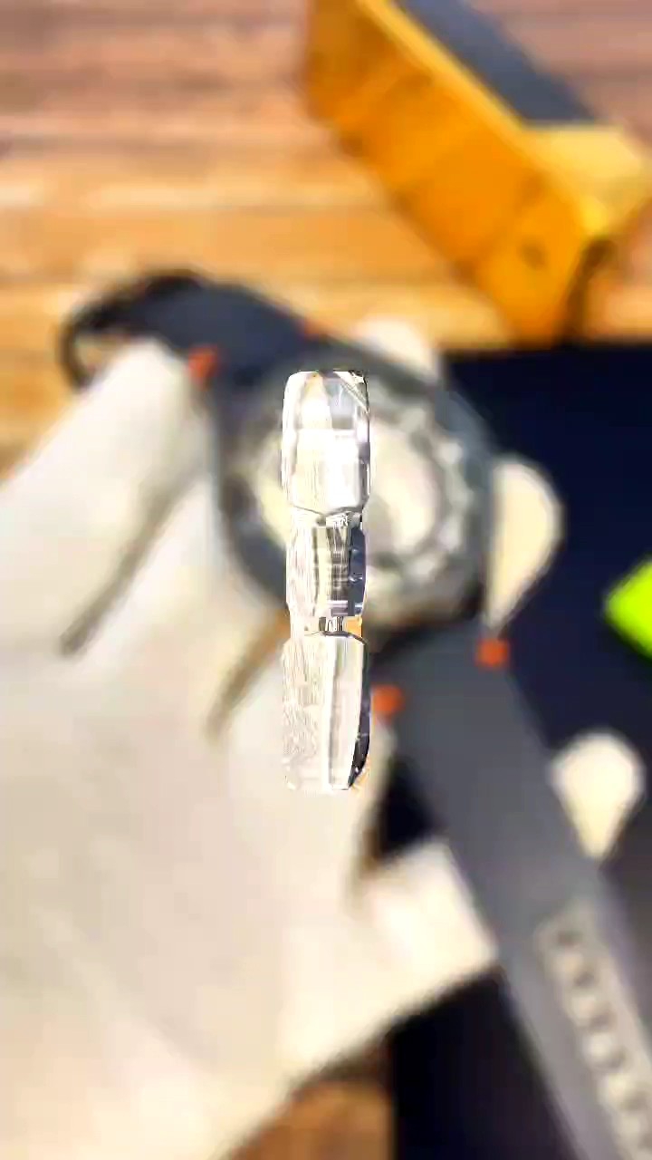 *INSUCH ORIGINAL WATCH*

Mens Collection Quartz Machine Date Working Leather Strap Different Colours water resistant