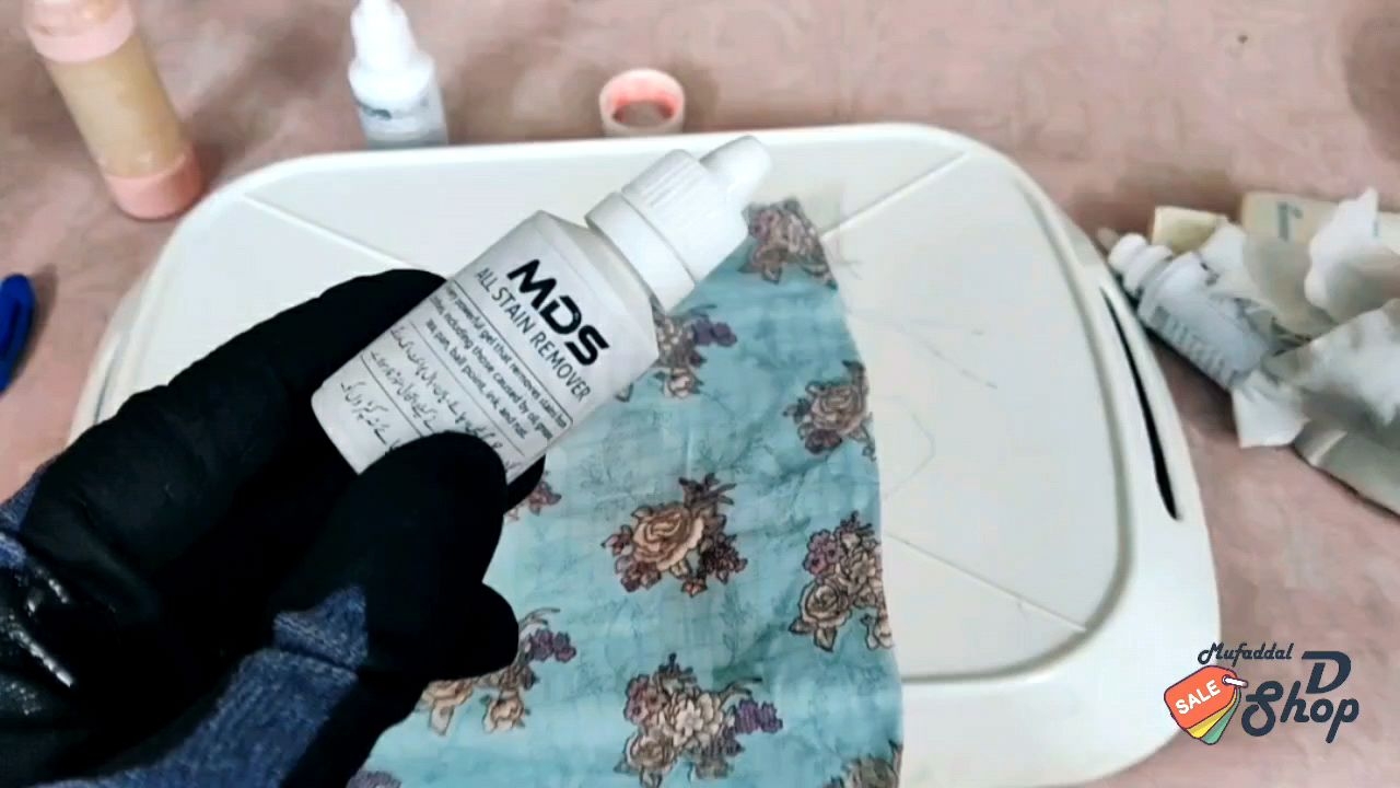 Instant Fabric Stain Remover , Stain Cleaner , Fast and Effective Solution for Removing Tough Stains like Oil stains, Rust (Zang), Ink , Grease , Ball point , paan etc. from any type of Fabric & any type of Colored or White cloth  -  Easy to carry