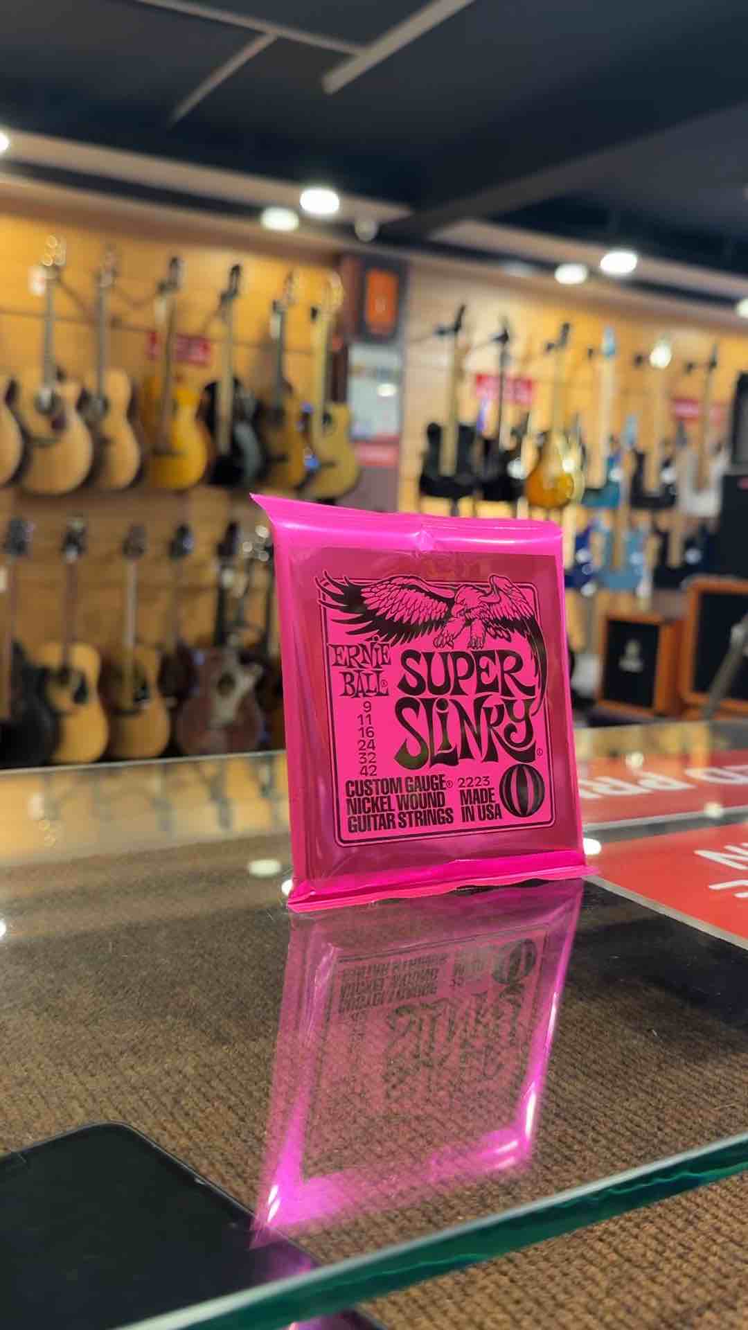 Ernie Ball 2253 Classic Rock'n'Roll Super Slinky 09-42 - Muta Corde - Foto 12