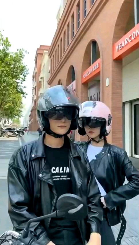 “DOT/ECE Certified Imported Motorcycle Helmet – Stylish, Safe ...
